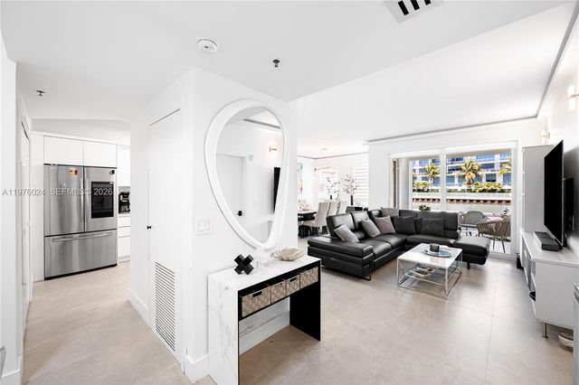 3255 NE 184th St 12101, Aventura, FL 33160