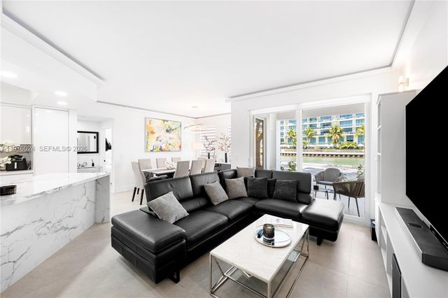 3255 NE 184th St 12101, Aventura, FL 33160