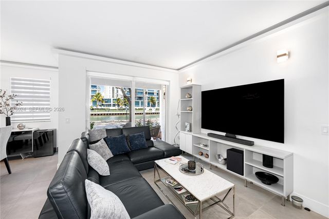 3255 NE 184th St 12101, Aventura, FL 33160