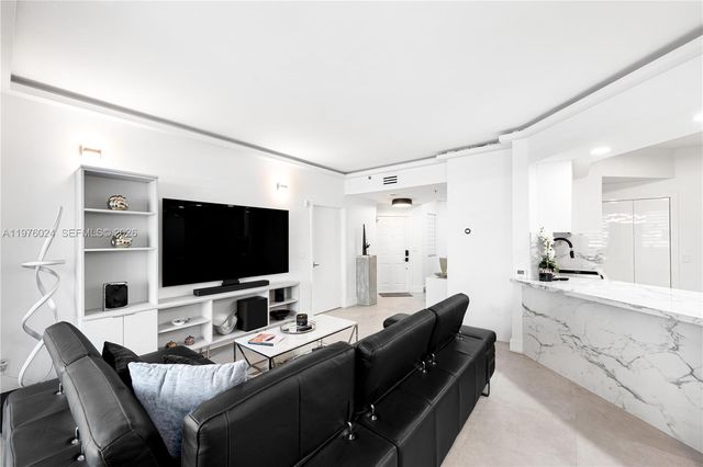 3255 NE 184th St 12101, Aventura, FL 33160