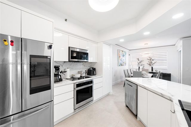 3255 NE 184th St 12101, Aventura, FL 33160