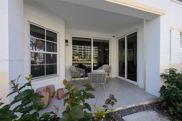 3255 NE 184th St 12101, Aventura, FL 33160