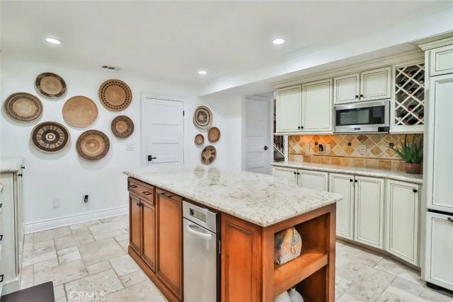 4658 Tam Oshanter Drive, Westlake Village, CA 91362