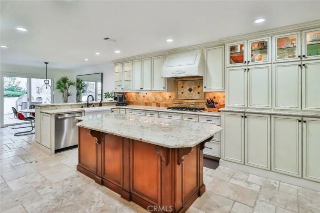 4658 Tam Oshanter Drive, Westlake Village, CA 91362