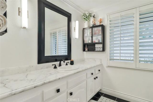 4658 Tam Oshanter Drive, Westlake Village, CA 91362
