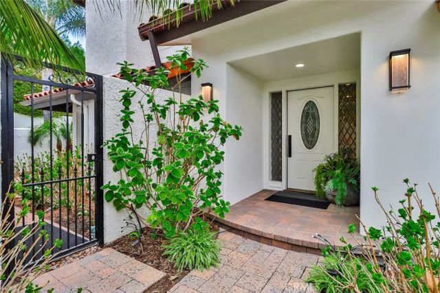 4658 Tam Oshanter Drive, Westlake Village, CA 91362