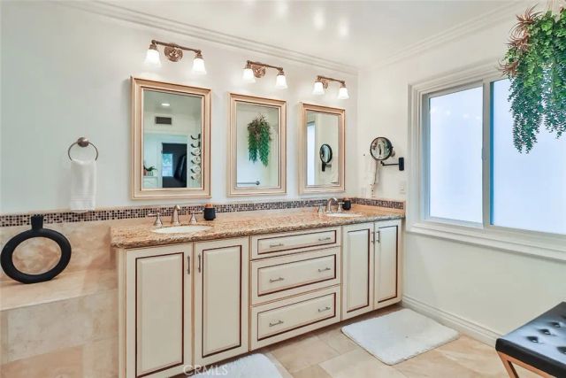 4658 Tam Oshanter Drive, Westlake Village, CA 91362