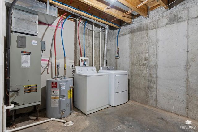 1305 Sundance Drive, Manhattan, KS 66503