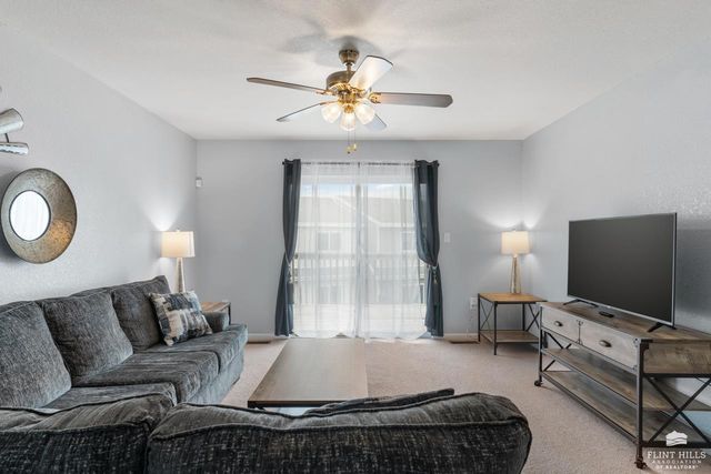 1305 Sundance Drive, Manhattan, KS 66503