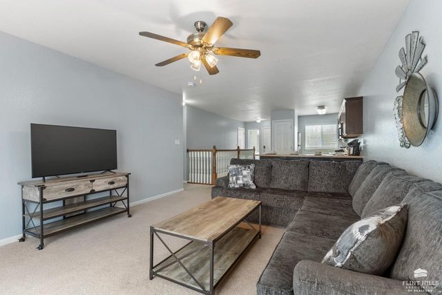 1305 Sundance Drive, Manhattan, KS 66503