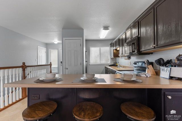 1305 Sundance Drive, Manhattan, KS 66503