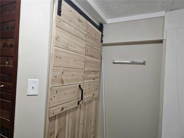 1205 6TH Avenue, St Joseph, MO 64505