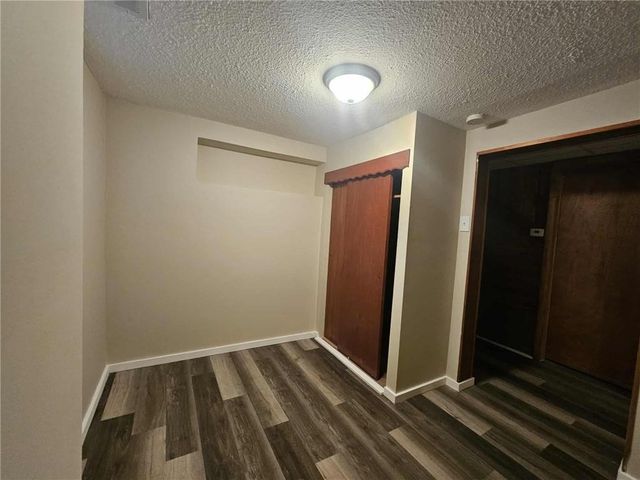 1205 6TH Avenue, St Joseph, MO 64505