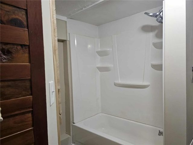 1205 6TH Avenue, St Joseph, MO 64505