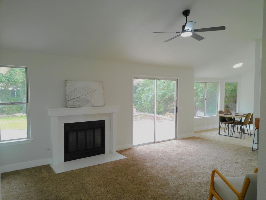 Image 11 of property listing at 3922 N Dante Avenue, Fresno, CA 93722