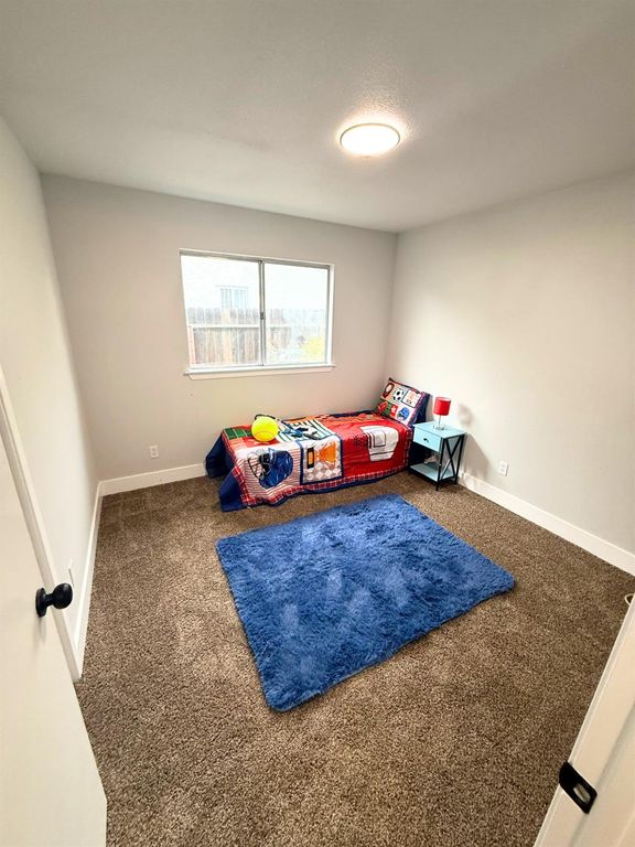 Image 16 of property listing at 3922 N Dante Avenue, Fresno, CA 93722