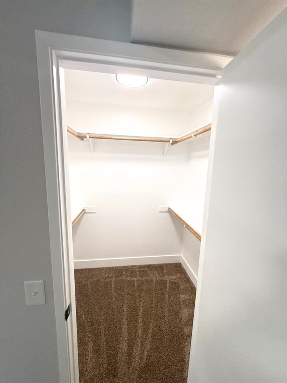 Image 20 of property listing at 3922 N Dante Avenue, Fresno, CA 93722