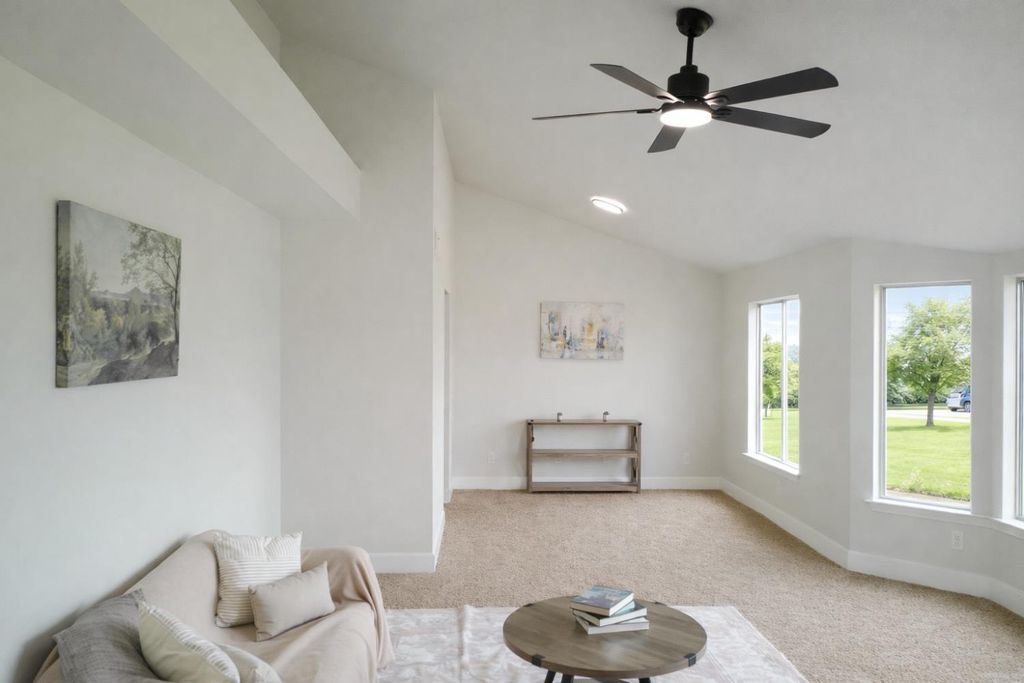 Image 3 of property listing at 3922 N Dante Avenue, Fresno, CA 93722