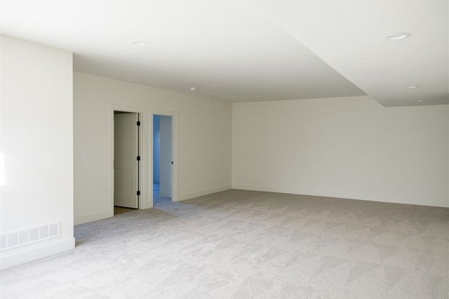 293 S Marigold Avenue, West Des Moines, IA 50266