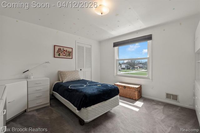 6540 Alderley Way, West Bloomfield, MI 48322