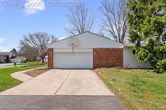 6540 Alderley Way, West Bloomfield, MI 48322