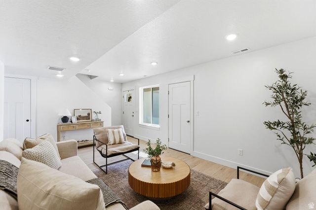 1621 N ANGEL ST, Layton, UT 84041