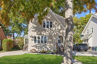 129 E Maryland Avenue, Royal Oak, MI 48067