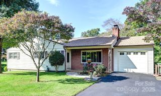 402 Balsam Road, Hendersonville, NC 28792