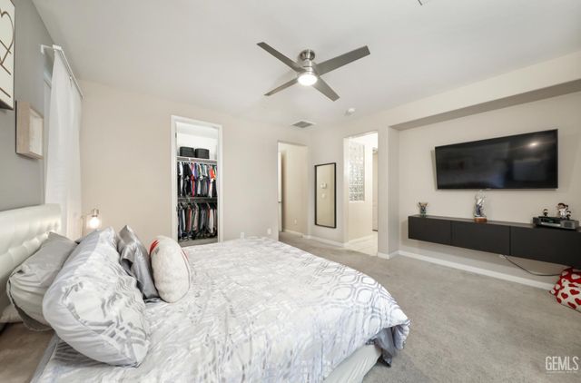 12209 Lincolnshire Drive, Bakersfield, CA 93311