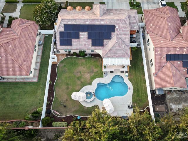 12209 Lincolnshire Drive, Bakersfield, CA 93311