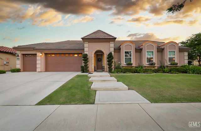 12209 Lincolnshire Drive, Bakersfield, CA 93311