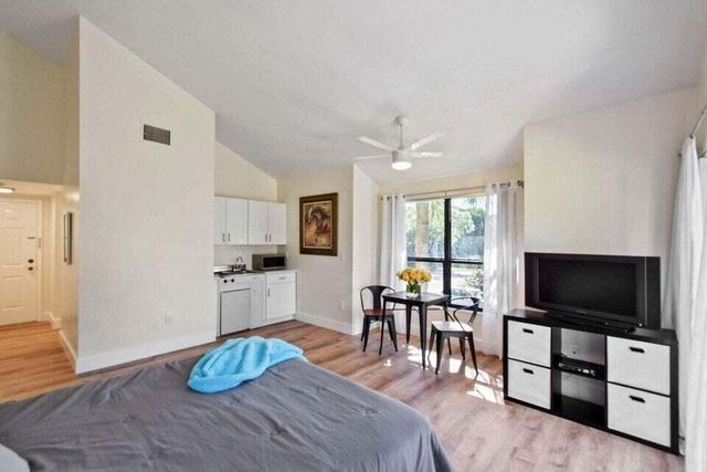 11863 Wimbledon Circle 508, Wellington, FL 33414