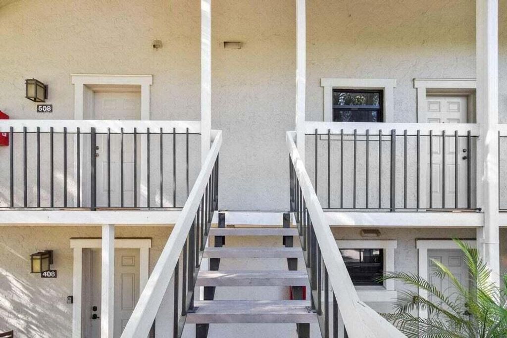 11863 Wimbledon Circle 508, Wellington, FL 33414