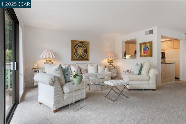 1317 Canyonwood Ct 4, Walnut Creek, CA 94595