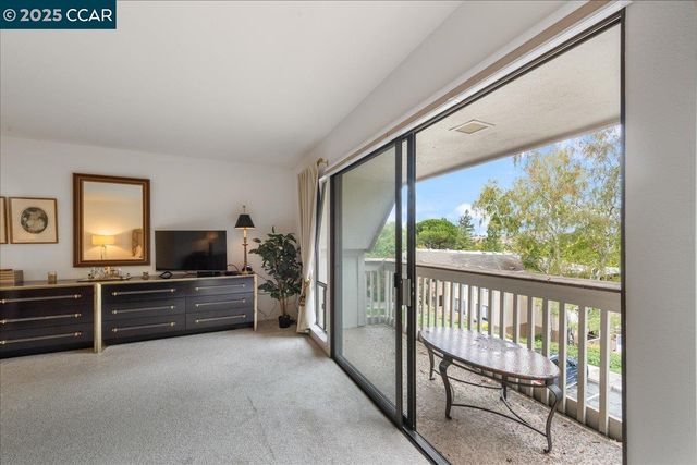 1317 Canyonwood Ct 4, Walnut Creek, CA 94595