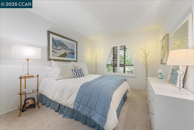 1317 Canyonwood Ct 4, Walnut Creek, CA 94595