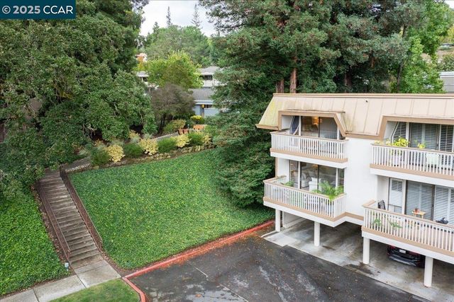 1317 Canyonwood Ct 4, Walnut Creek, CA 94595