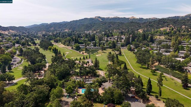 1317 Canyonwood Ct 4, Walnut Creek, CA 94595