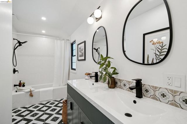 2309 Leimert Blvd, Oakland, CA 94602