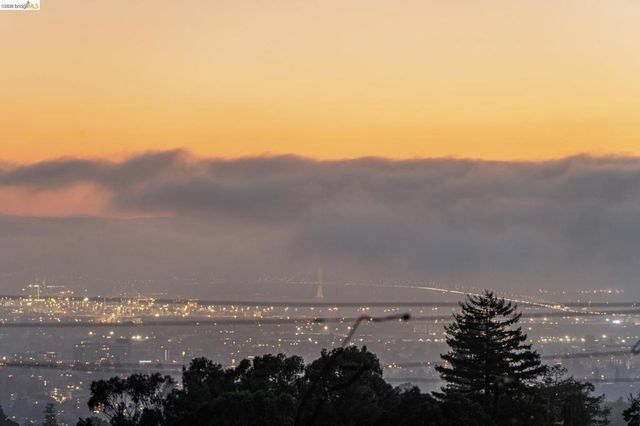 2309 Leimert Blvd, Oakland, CA 94602