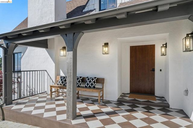 2309 Leimert Blvd, Oakland, CA 94602