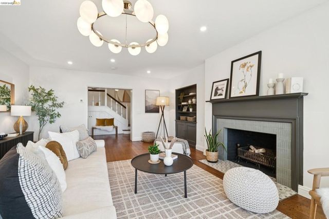 2309 Leimert Blvd, Oakland, CA 94602