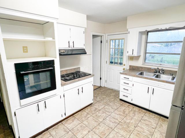 4303 Colby Avenue, Columbus, OH 43227