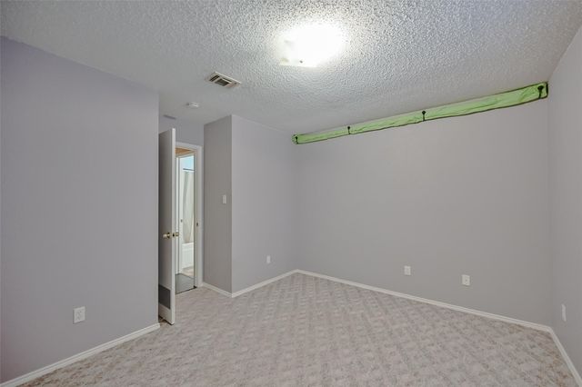 907 Clear Creek Drive, Arlington, TX 76001