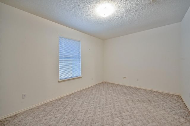 907 Clear Creek Drive, Arlington, TX 76001