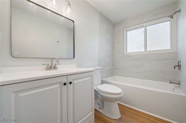 6677 Ridge Plaza Drive, North Ridgeville, OH 44039