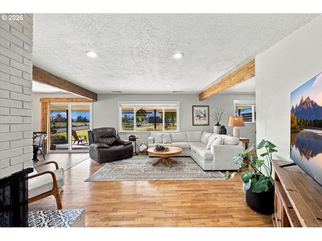 3626 Three Lakes Rd Se, Albany, OR 97322