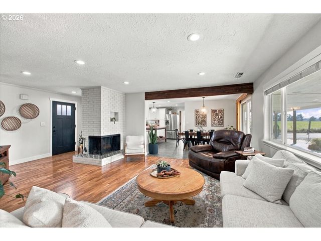 3626 Three Lakes Rd Se, Albany, OR 97322