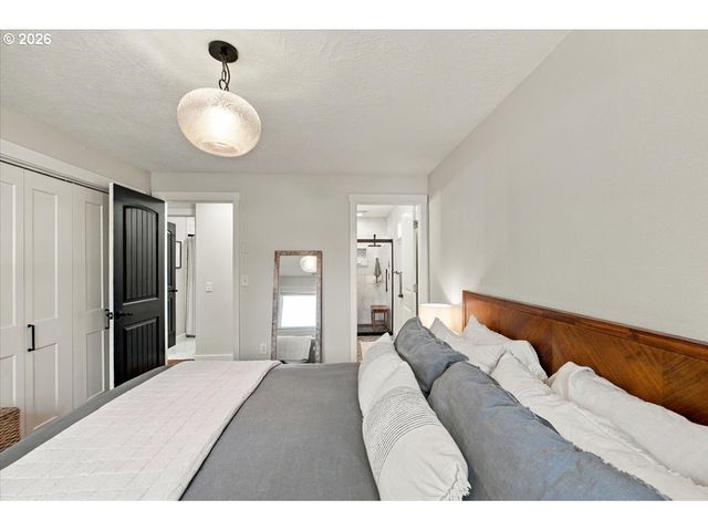 3626 Three Lakes Rd Se, Albany, OR 97322