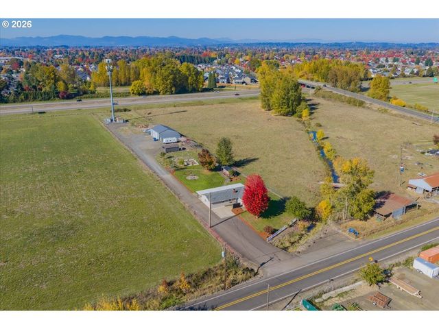 3626 Three Lakes Rd Se, Albany, OR 97322